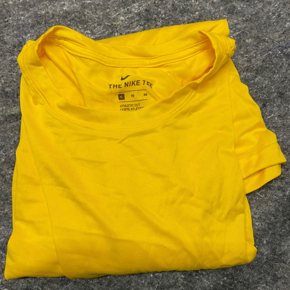 Nike Tee Dri-Fit Yellow Long Sleeve T-shirt with Soft Flowing Fabric 2XLT